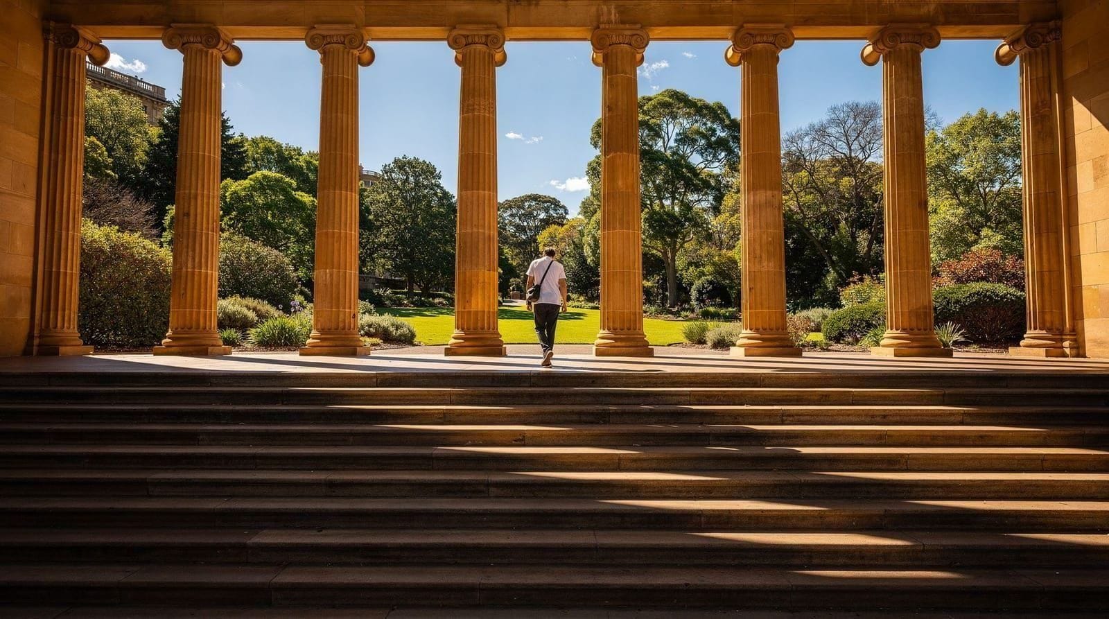 Art Gallery of NSW — what to see, entry costs and practical tips — Complete guide to the Art Gallery of NSW. Permanent collections, ticketed exhibi