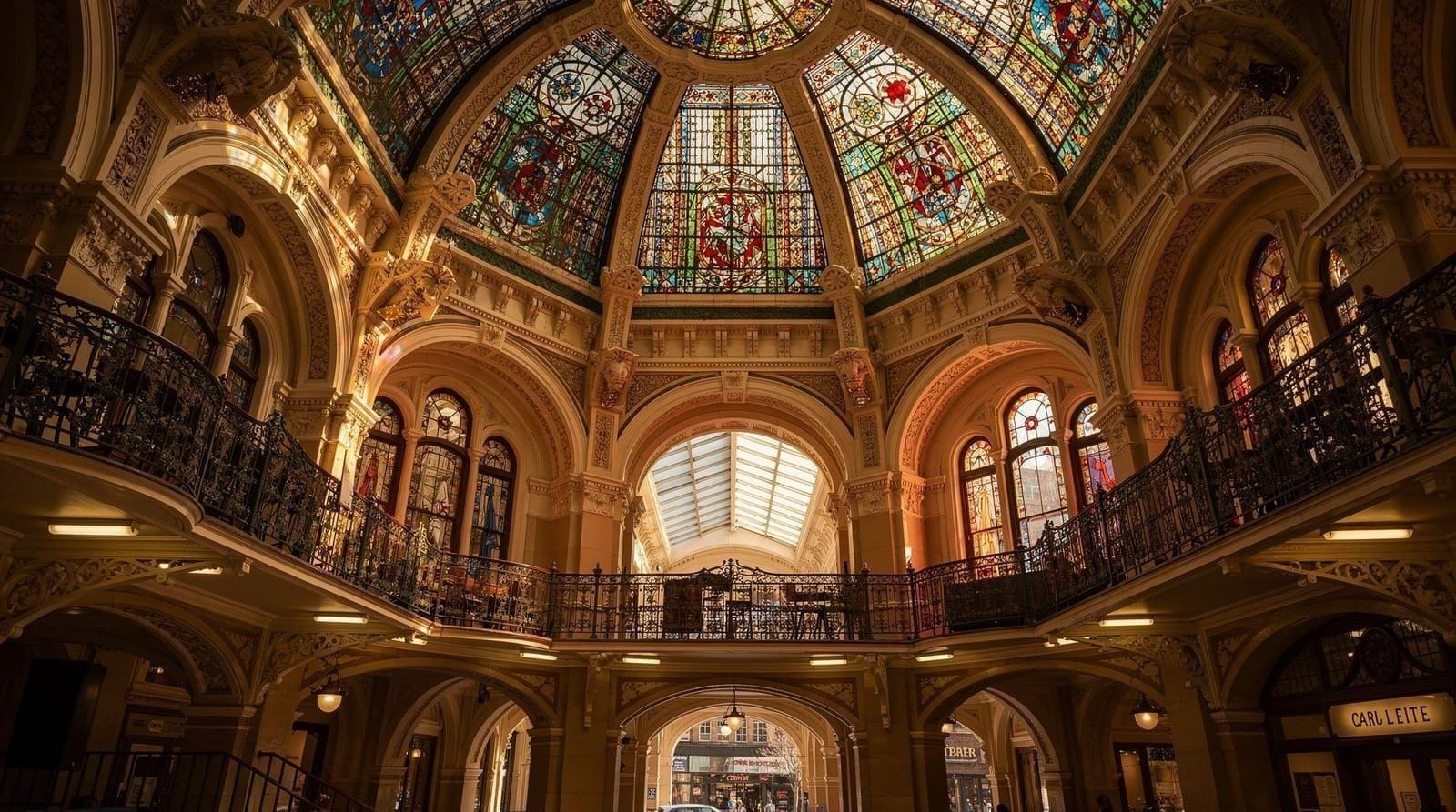 Queen Victoria Building — Sydney's most beautiful shopping centre — The Queen Victoria Building in Sydney CBD is a free heritage landmark worth visi