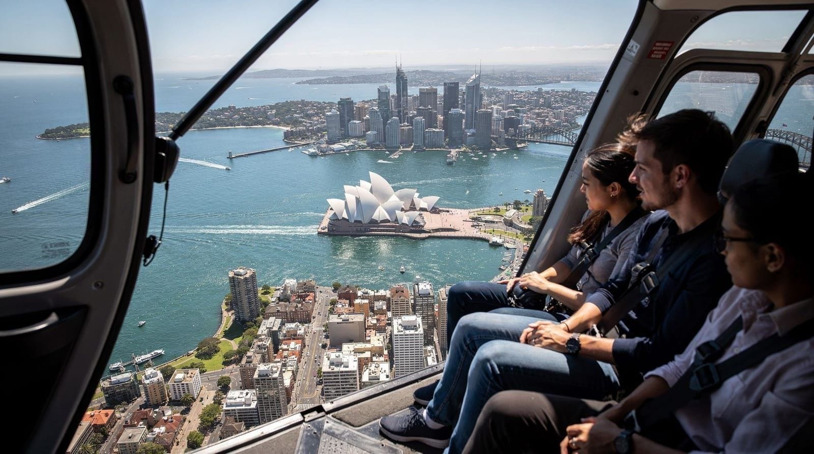 Sydney helicopter tours — prices, routes, and which to choose in 2026 — Detailed guide to Sydney helicopter tours in 2026. Real prices in AUD, route com